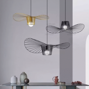 Suspension Chapeau style Vertigo en fer